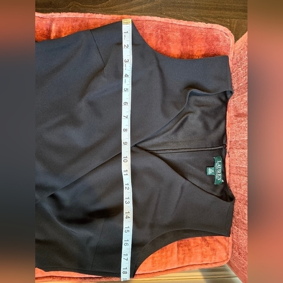 Lauren Ralph Lauren Two-Tone Faux-Wrap Side Ruffle B&W Sleeveless Dress Sz. 10 - Picture 6 of 9